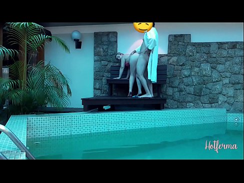 ❤️ Boss invitéiert Déngschtmeedchen an de Pool, mee konnt net engem waarm widderstoen ❤ Porno bei eis ❌️